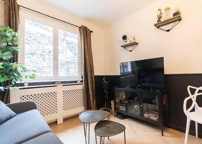 Le Cabinet De Curiosite - La Bonne Marienne * אנז'ה